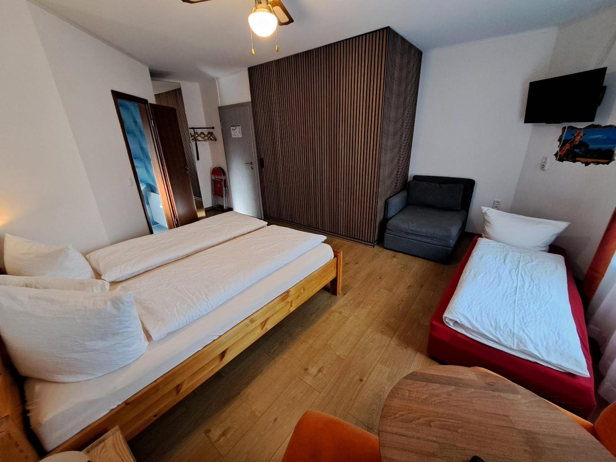 W.I.P. Welt Im Park Apartment Dresden Bagian luar foto